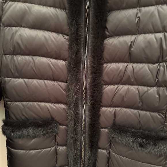 Authentic Moncler short jacket with Mink trim - Picture 2 of 13